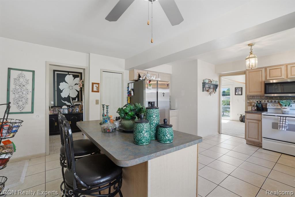 40567 Santoni Drive, Clinton Twp, MI 48038 — Photo 19