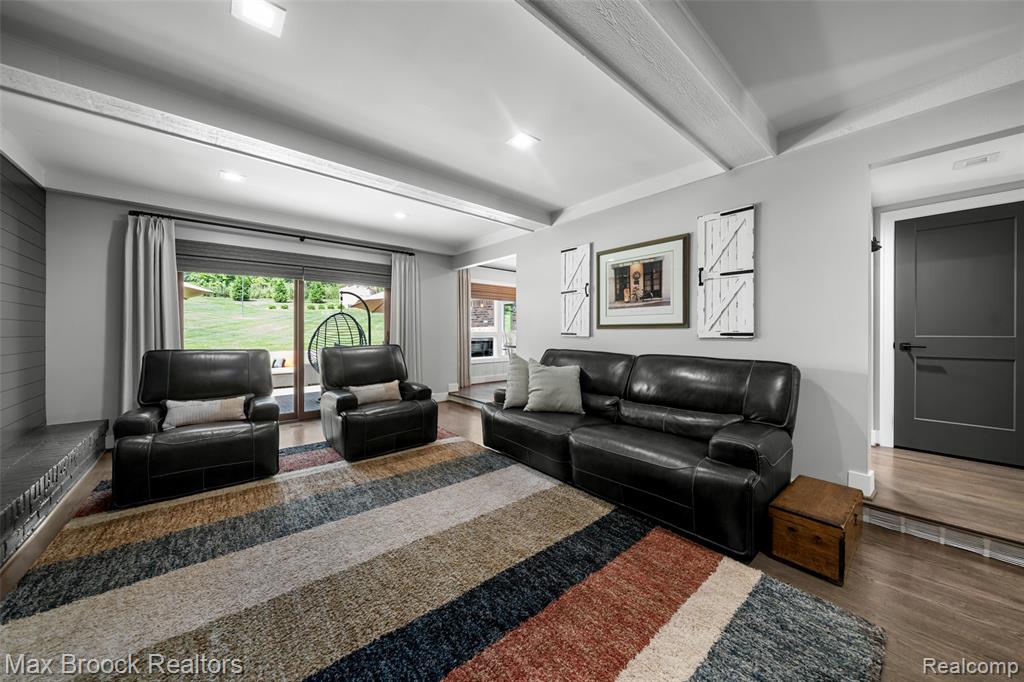 6907 W Knollwood Circle, West Bloomfield, MI — Photo 7