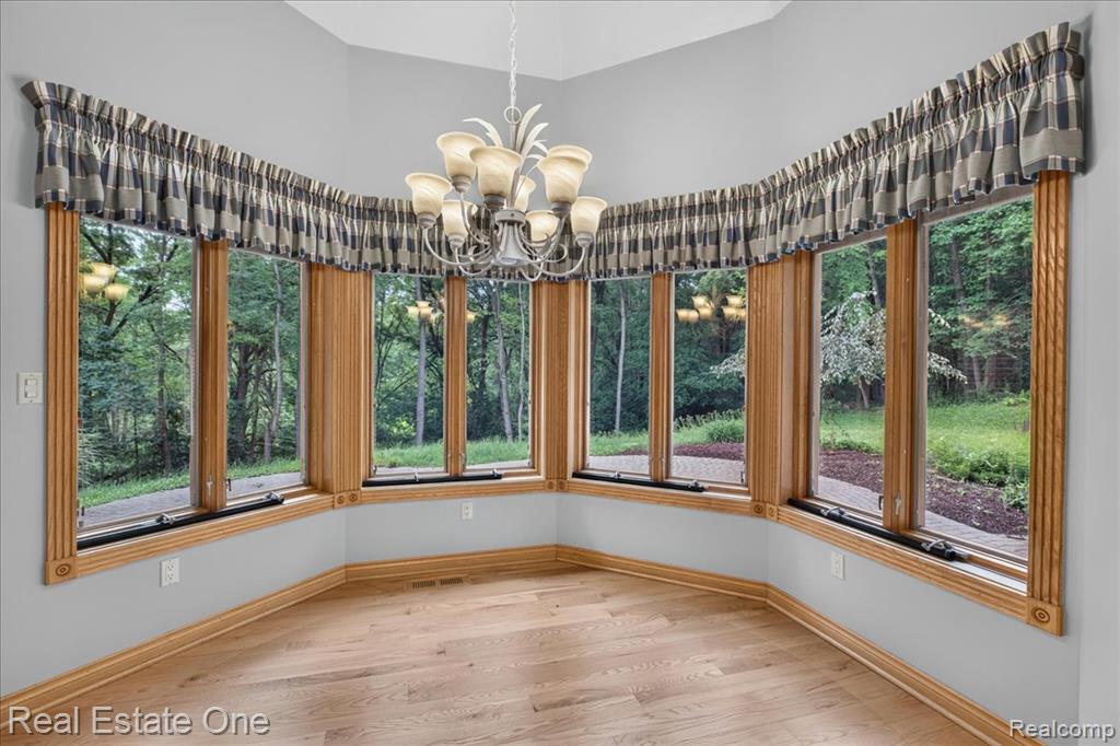 425 Courtney Road, Leonard, MI 48367 — Photo 26