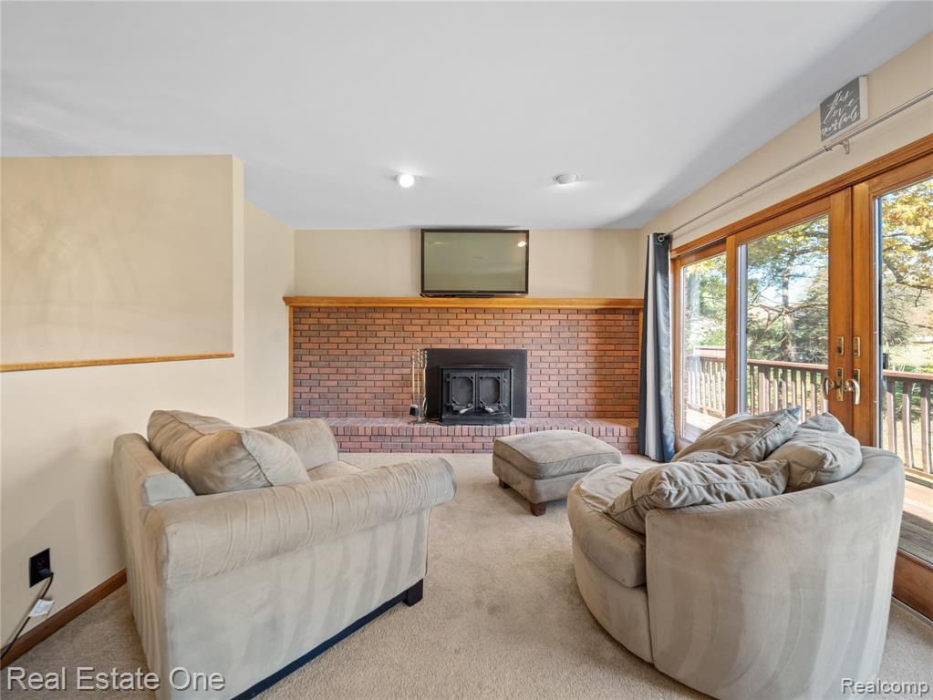 9755 Annabelle Court, South Lyon, MI 48178 — Photo 6