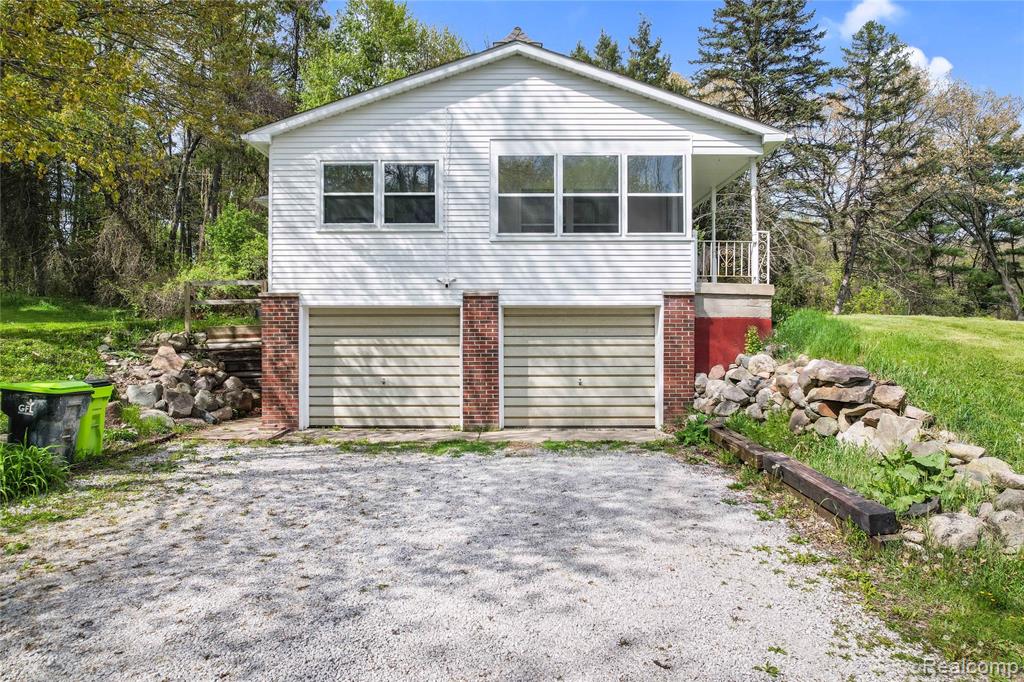 2300 Old Plank Road, Milford, MI 48381 — Photo 28