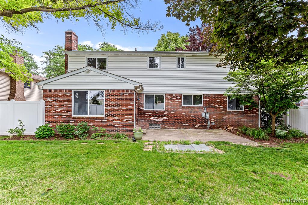 43300 OAKBROOK Court, Canton, MI 48187 — Photo 41
