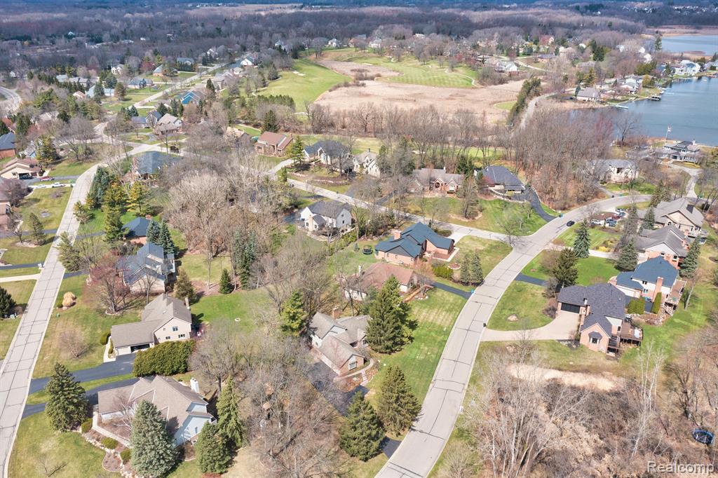 4435 OAK POINTE Drive, Brighton, MI 48116 — Photo 78