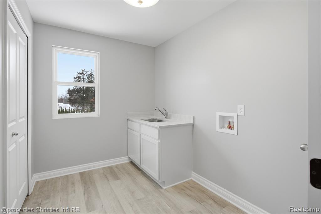3120 Roma Court, Wixom, MI 48393 — Photo 5
