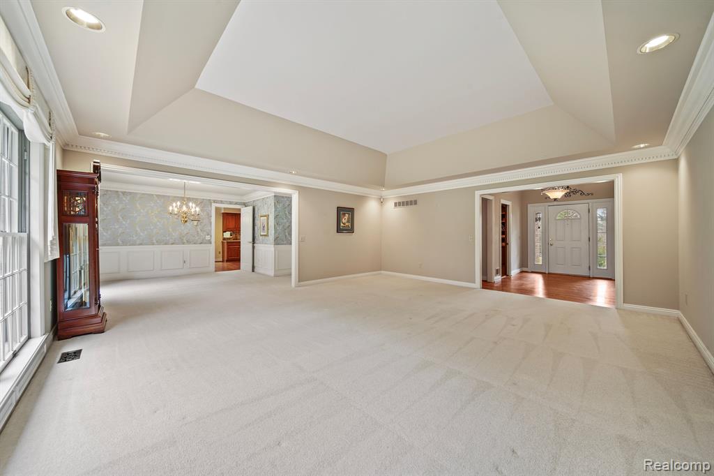 9856 Rattalee Lake Road, Clarkston, MI 48348 — Photo 10