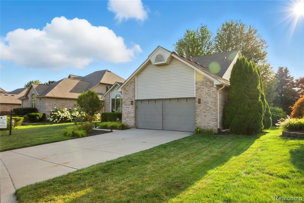 48821 Tremont Drive, Macomb, MI 48044 — Photo 4