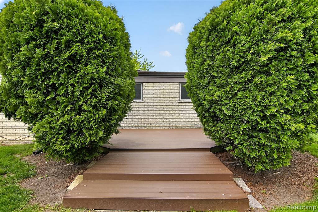14341 Heritage Street, Riverview, MI 48193 — Photo 42
