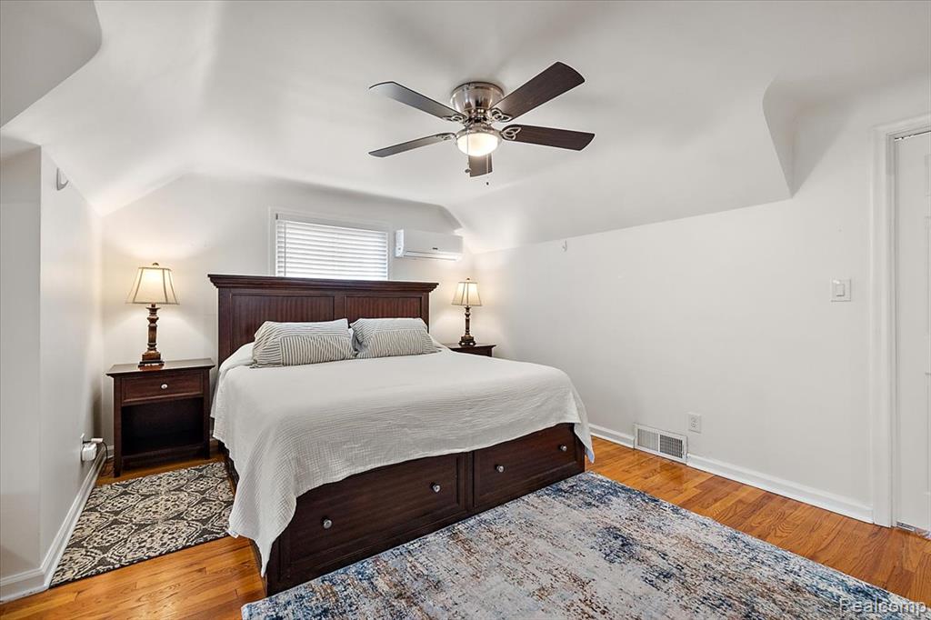 16244 Lauderdale Avenue, Beverly Hills, MI 48025 — Photo 30