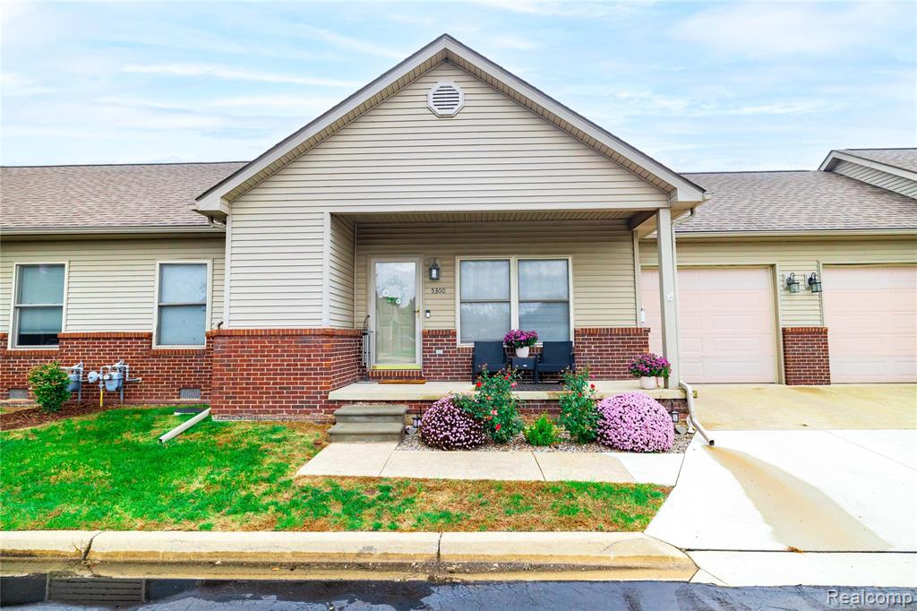 5300 Torrington Drive, 4, Monroe, MI 48161 — front exterior