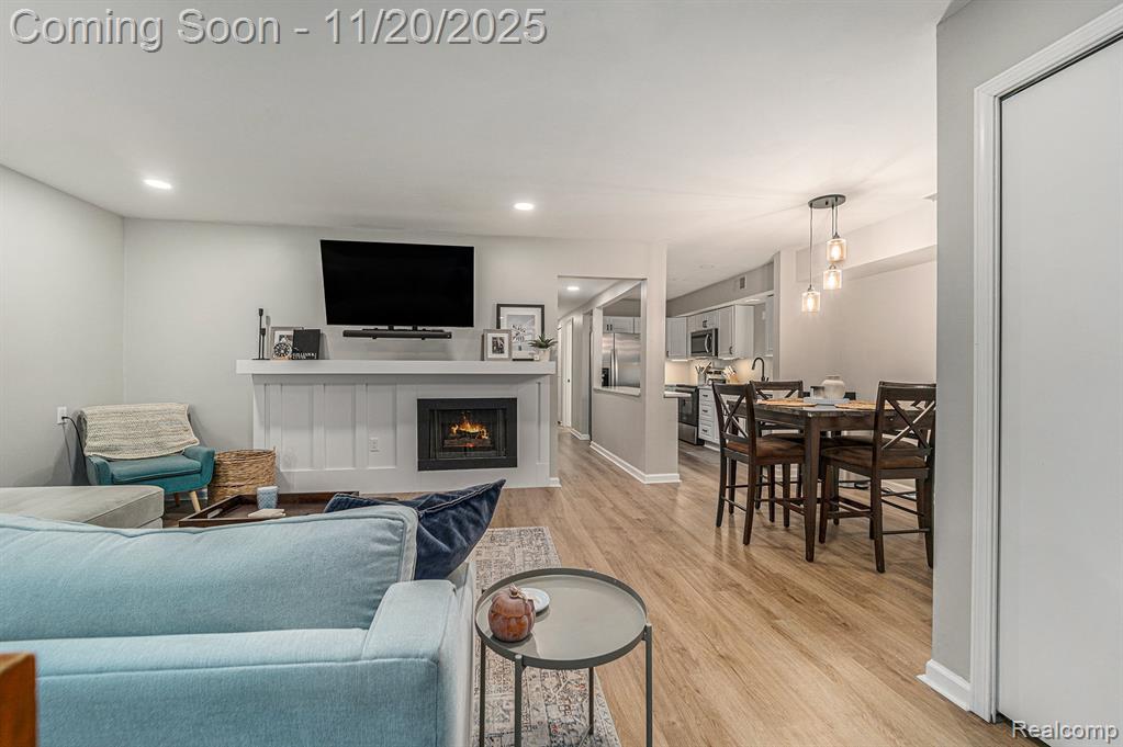 102 Pinewood Circle, Plymouth, MI 48170 — Photo 3