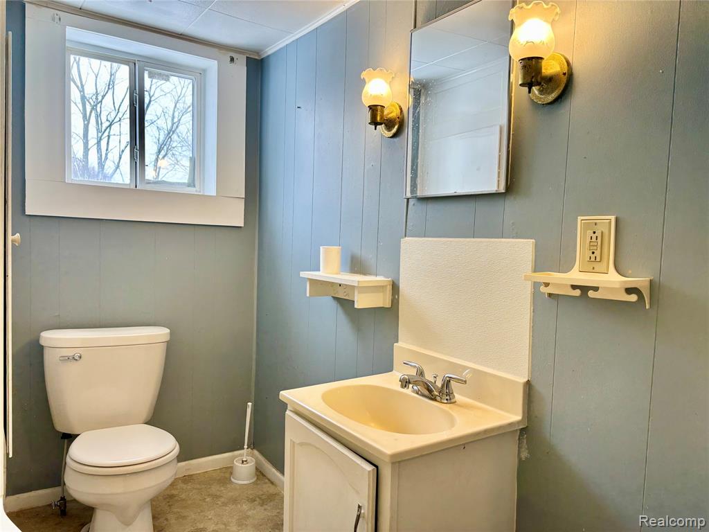 421 Lytle Avenue, Harbor Beach, MI 48441 — Photo 16