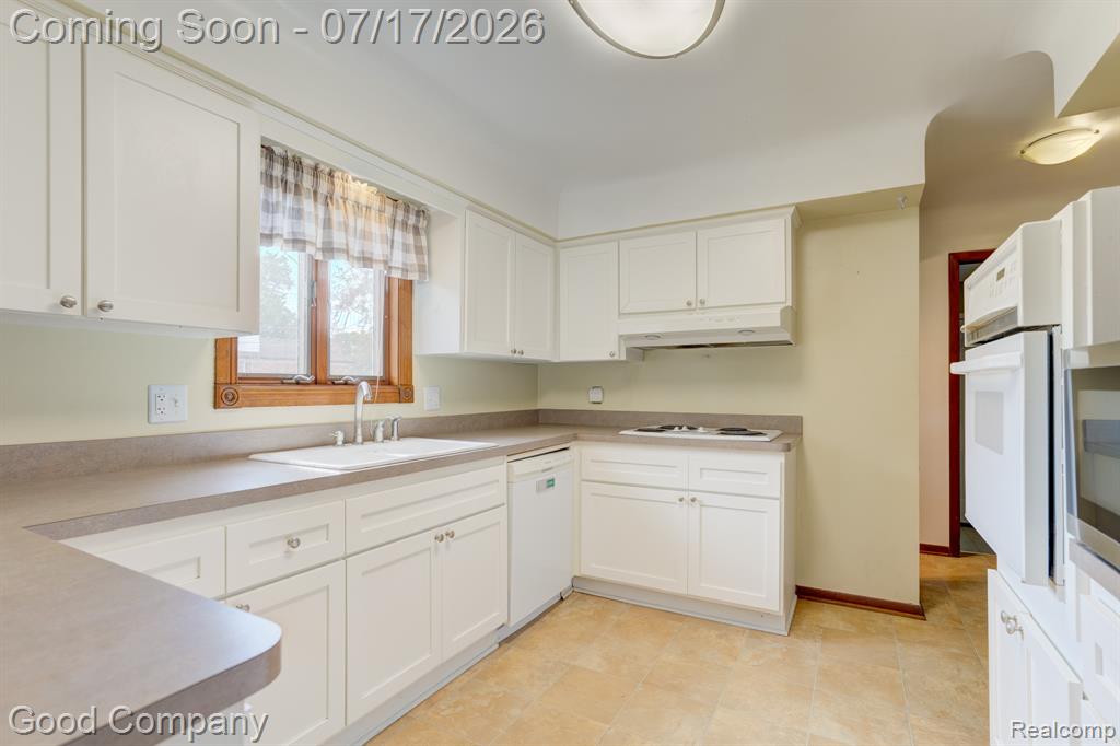 53625 Shelby Road, Utica, MI 48316 — Photo 13