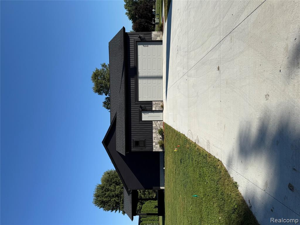 5217 Old Barn Lane, Clio, MI 48420 — Photo 4