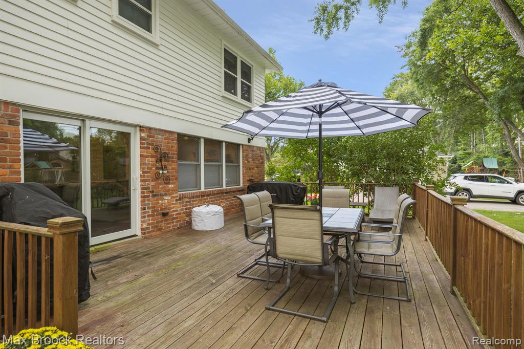 5562 PEBBLESHIRE Road, Bloomfield Hills, MI 48301 — Photo 49
