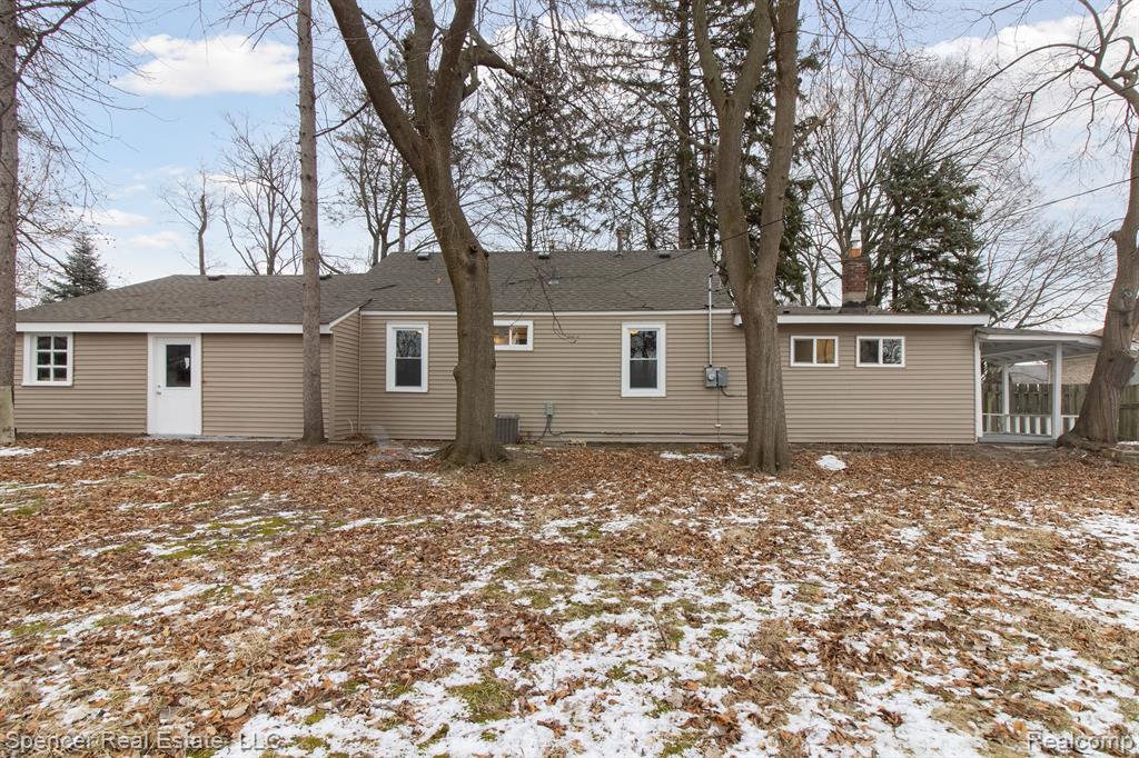 8931 Fremont Street, Livonia, MI 48150 — Photo 27