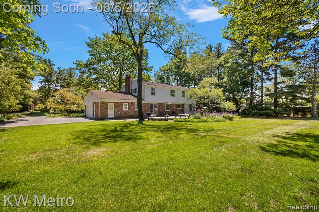 7036 Lindenmere Drive, Bloomfield Hills, MI 48301 — Photo 4