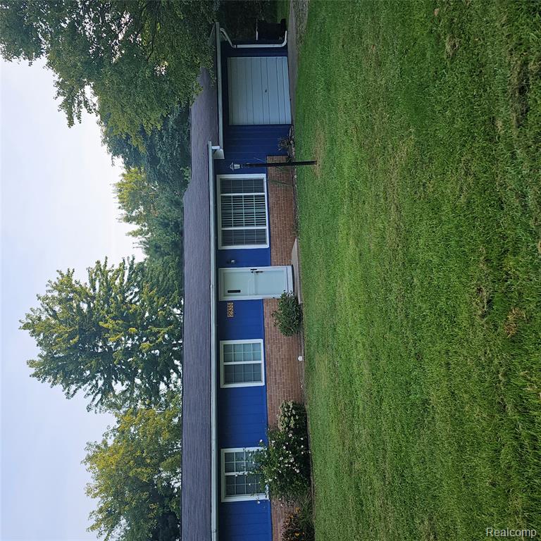 2931/2935 Spring Hill Drive, Howell, MI 48843