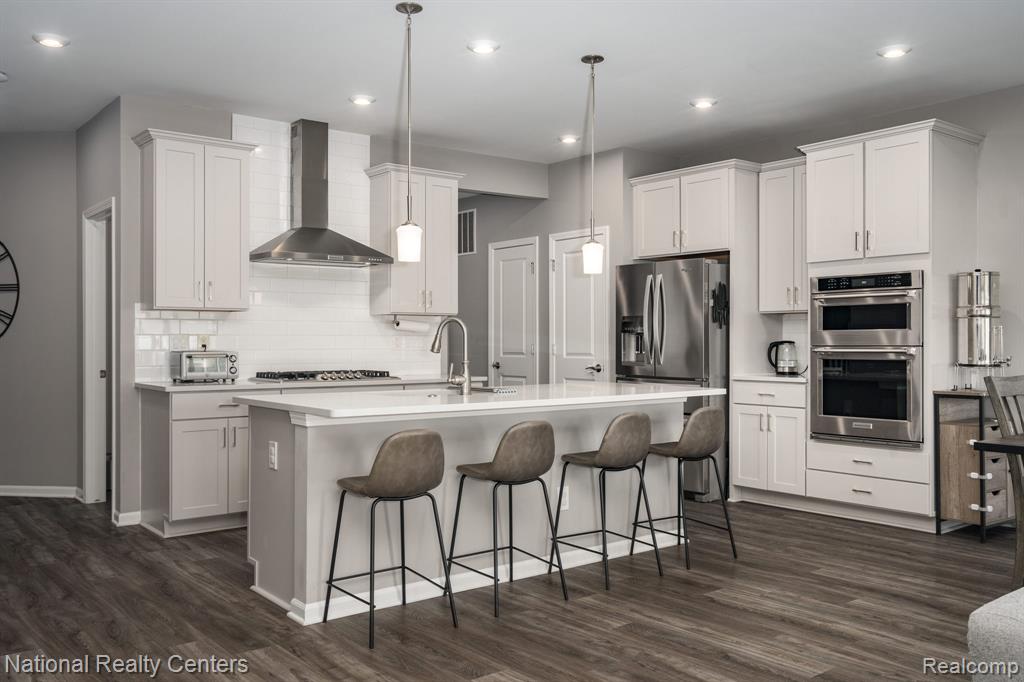 4758 Broomfield Way, Lake Orion, MI — Photo 8