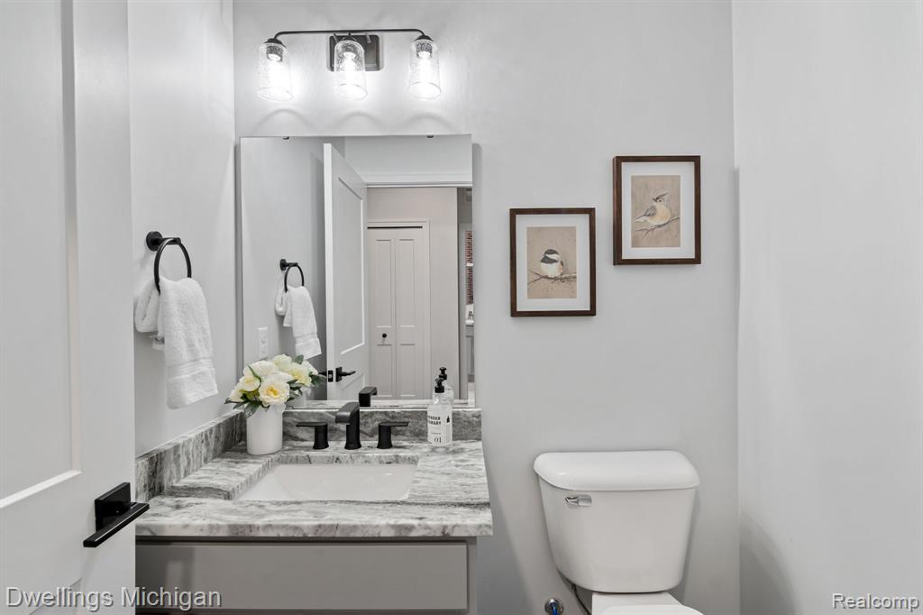 15566 PORTIS Street, Plymouth, MI 48170 — Photo 12
