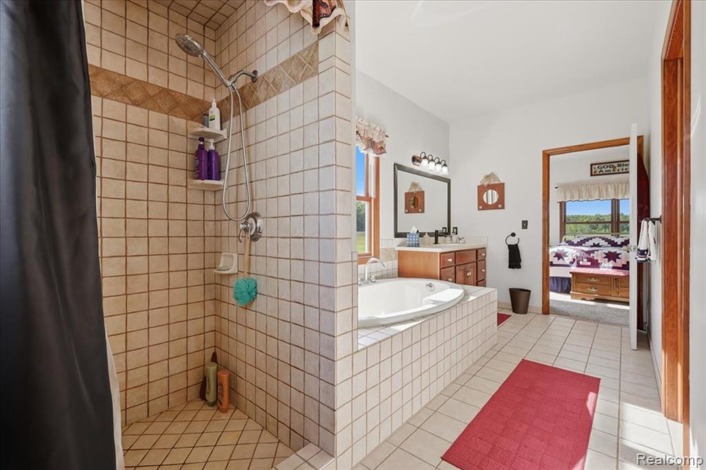 7868 Big Hand Road, Columbus, MI — Photo 49