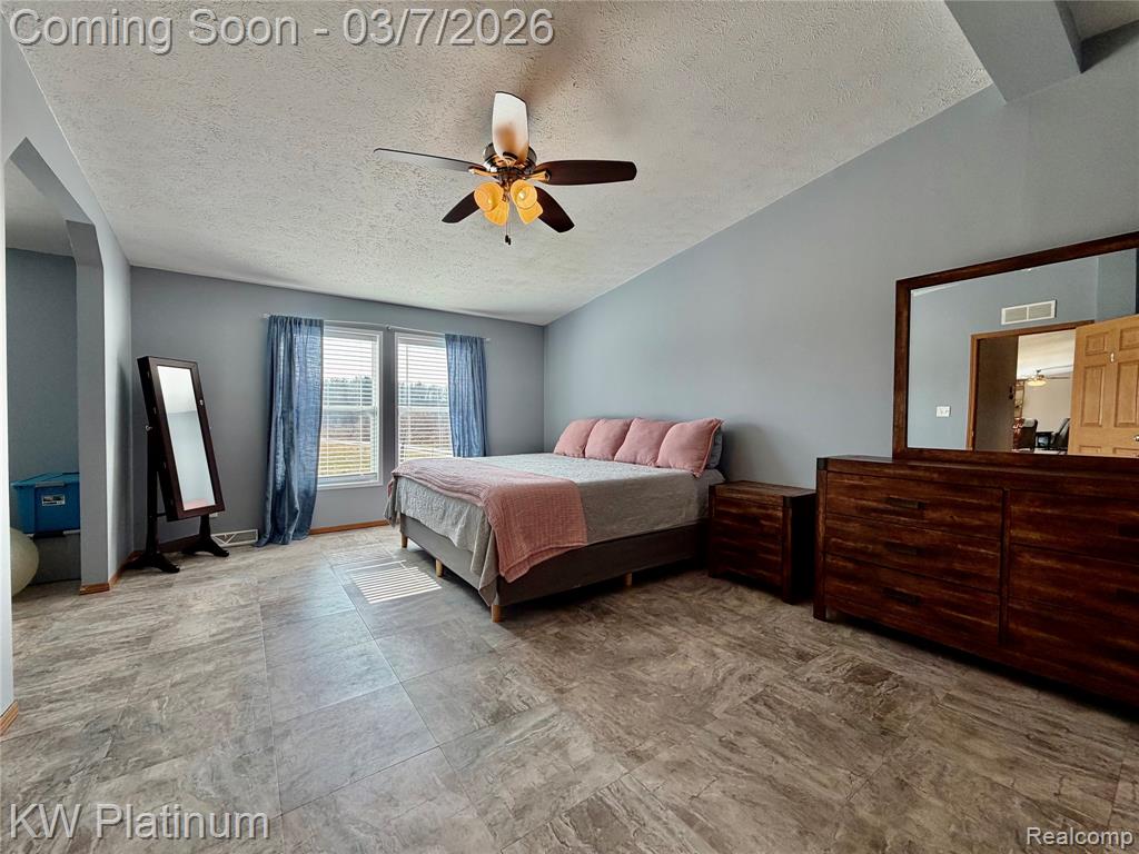 6801 Lapeer Road, Kimball, MI — Photo 18
