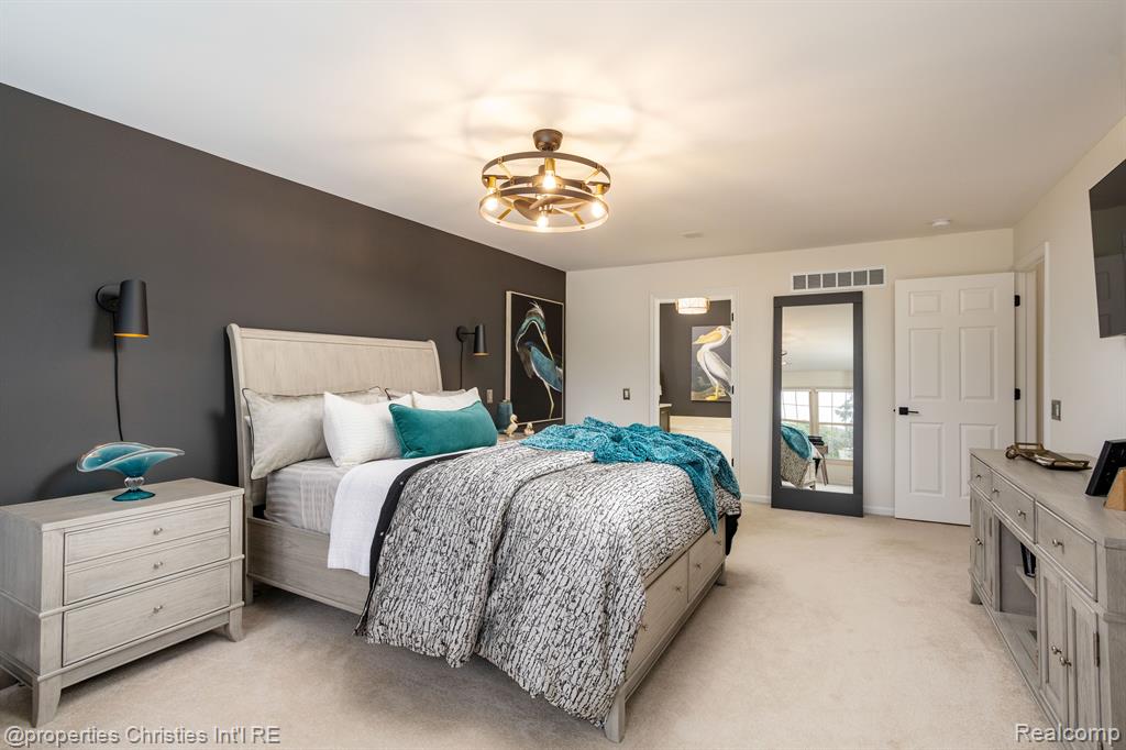 39514 Edgewater Dr, Northville, MI 48168 — Photo 24
