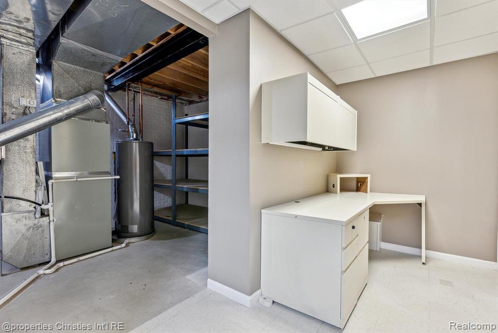 40611 PAISLEY Circle, Novi, MI 48377 — Photo 55