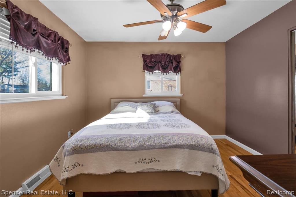 5726 Sutherland Drive, Waterford, MI 48327 — Photo 19