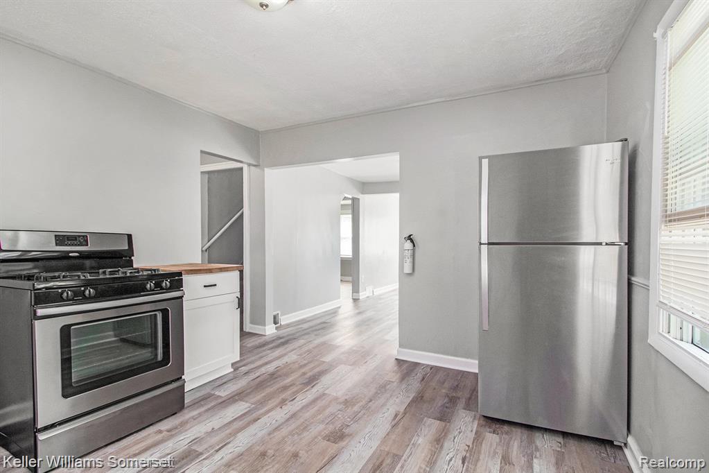 8457 Meadow Avenue, Warren, MI 48089 — Photo 6