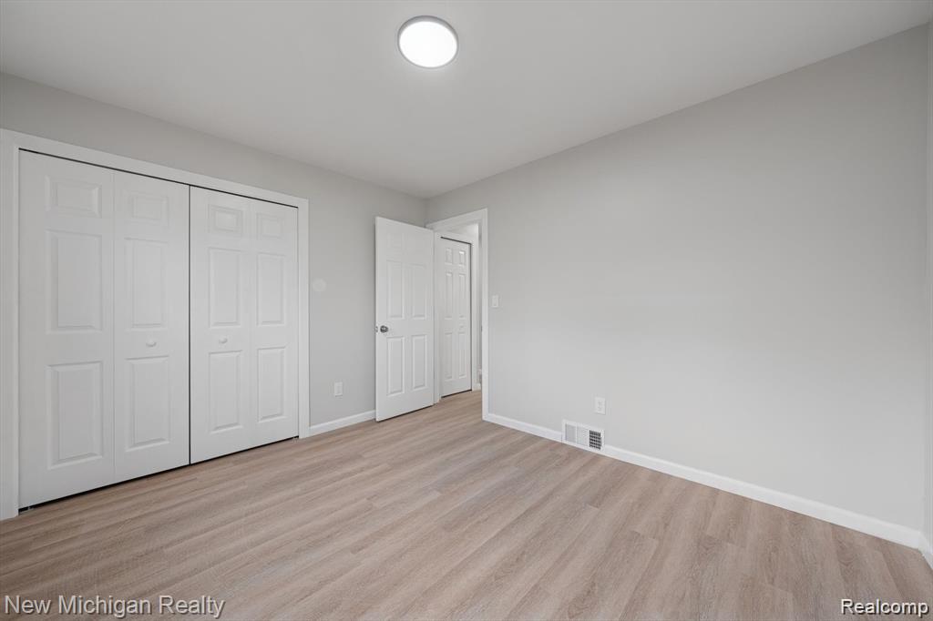 5232 Dickson Drive, Sterling Heights, MI 48310 — Photo 25