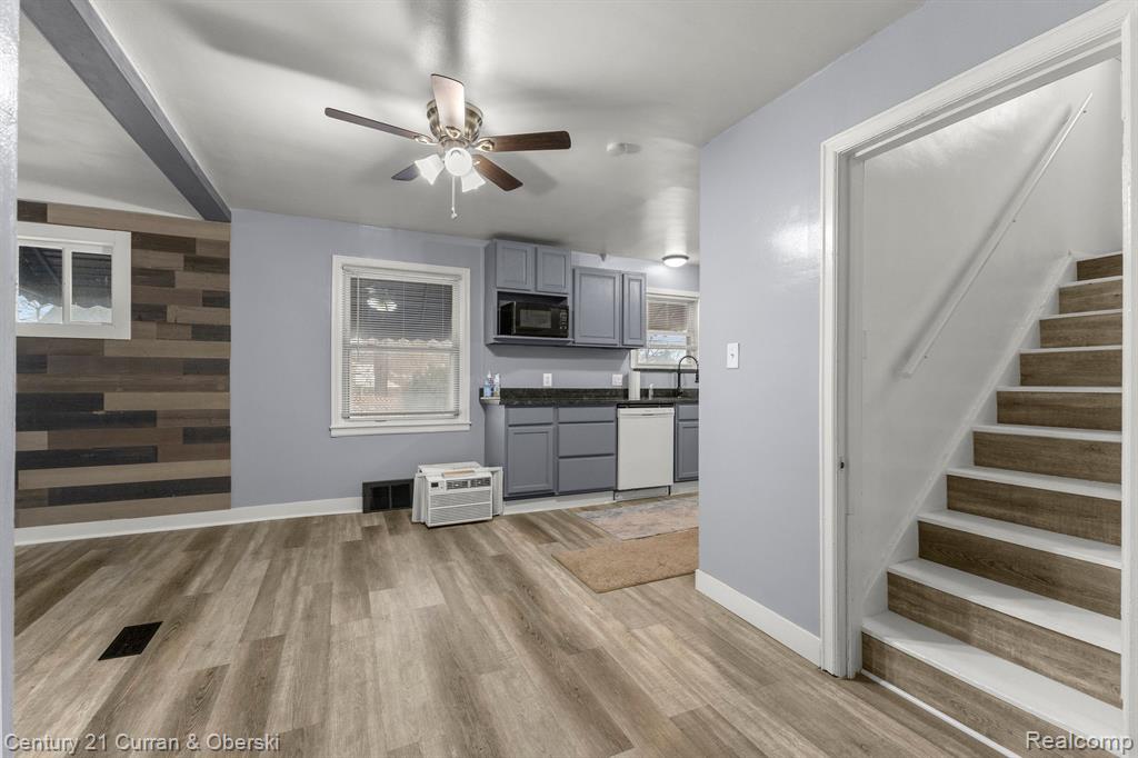 8403 Westminster Avenue, Warren, MI 48089 — Photo 8
