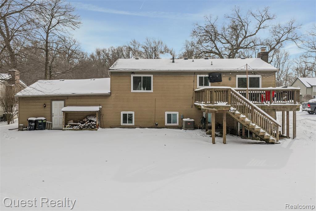 9580 Chaumont Drive, Commerce Twp, MI 48382 — Photo 25