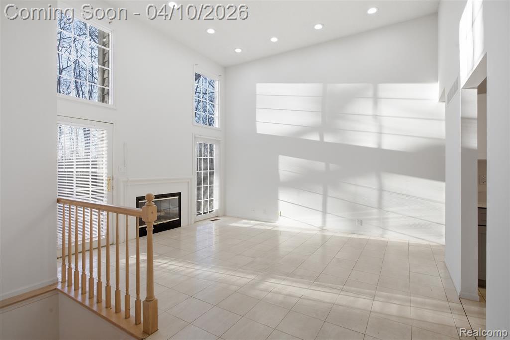5351 Royal Vale Lane, Dearborn, MI 48126 — Photo 7