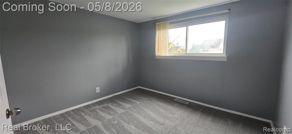 32631 Maplewood Street, Garden City, MI — Photo 11