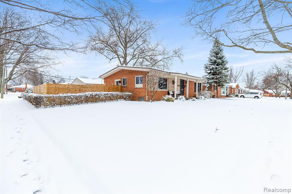 5382 CASMERE Avenue, Warren, MI 48092 — Photo 3
