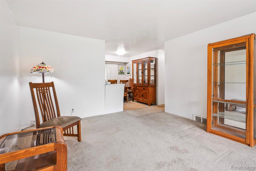 4436 Carmanwood Drive, Flint, MI 48507 — Photo 7