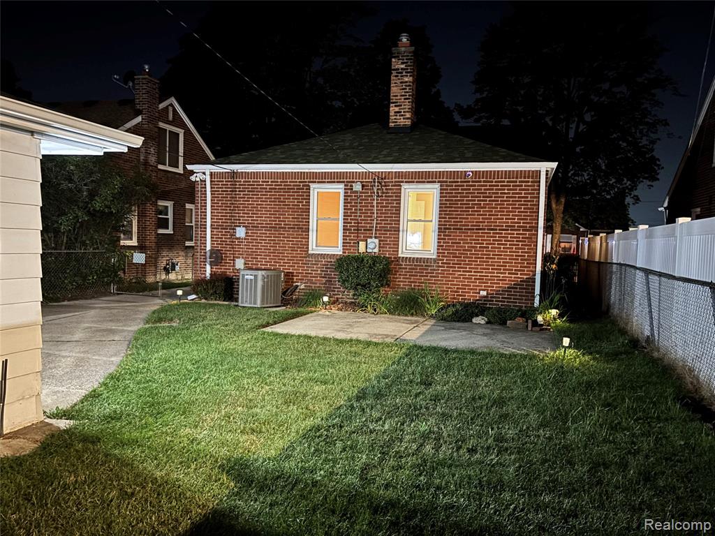 9990 Appleton, Redford, MI 48239 — Photo 63