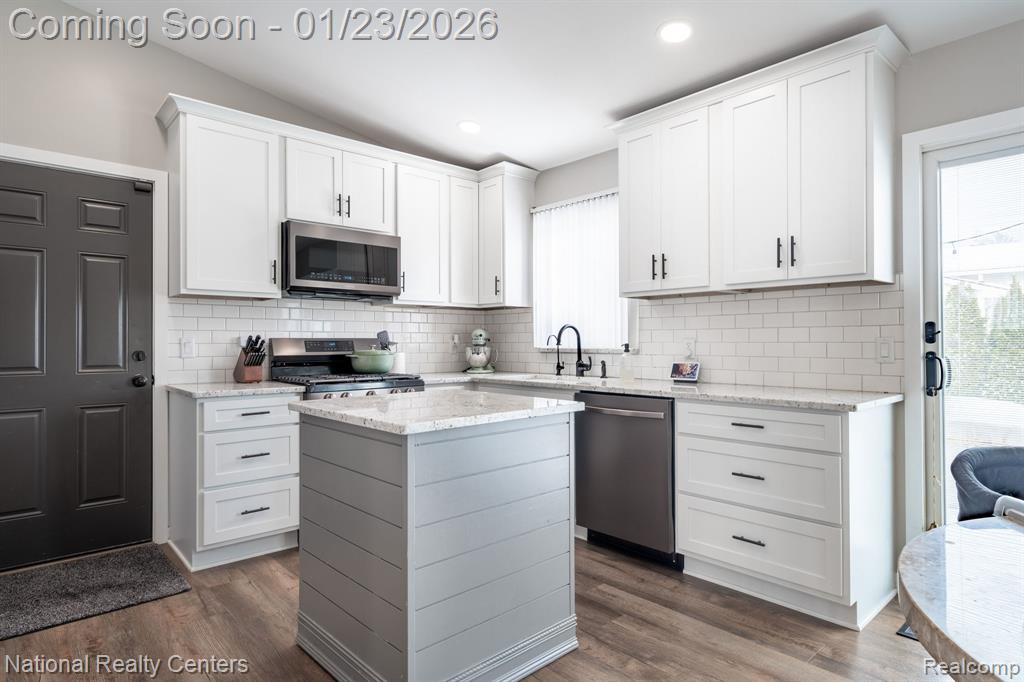 3955 Westlyn Drive, Lake Orion, MI — Photo 10
