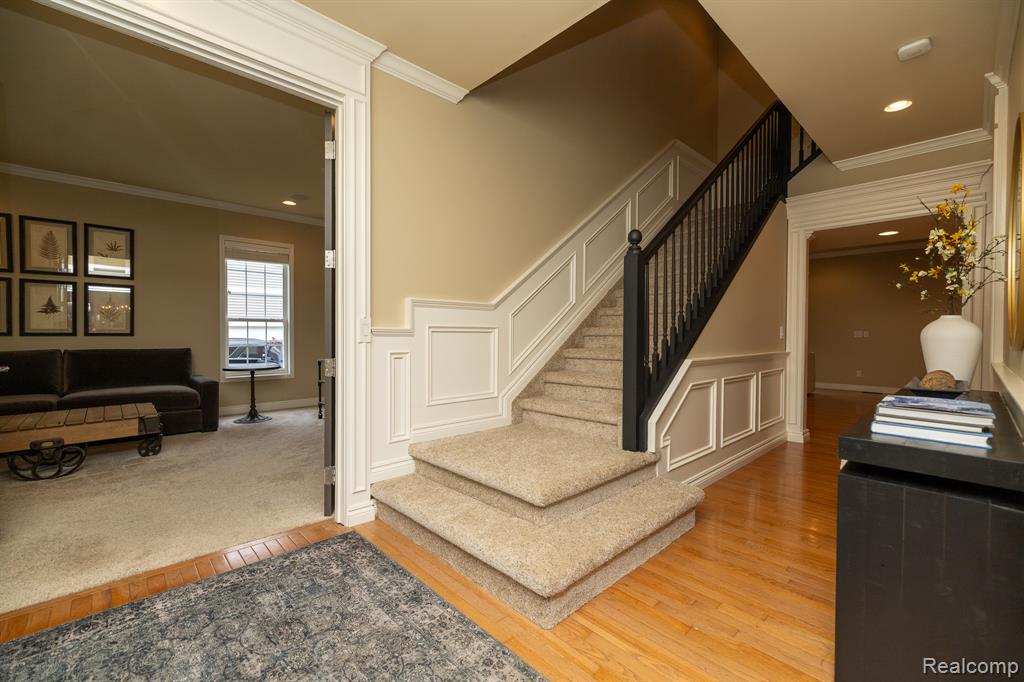 4910 Knollcrest Court, Commerce Twp, MI 48382 — Photo 28