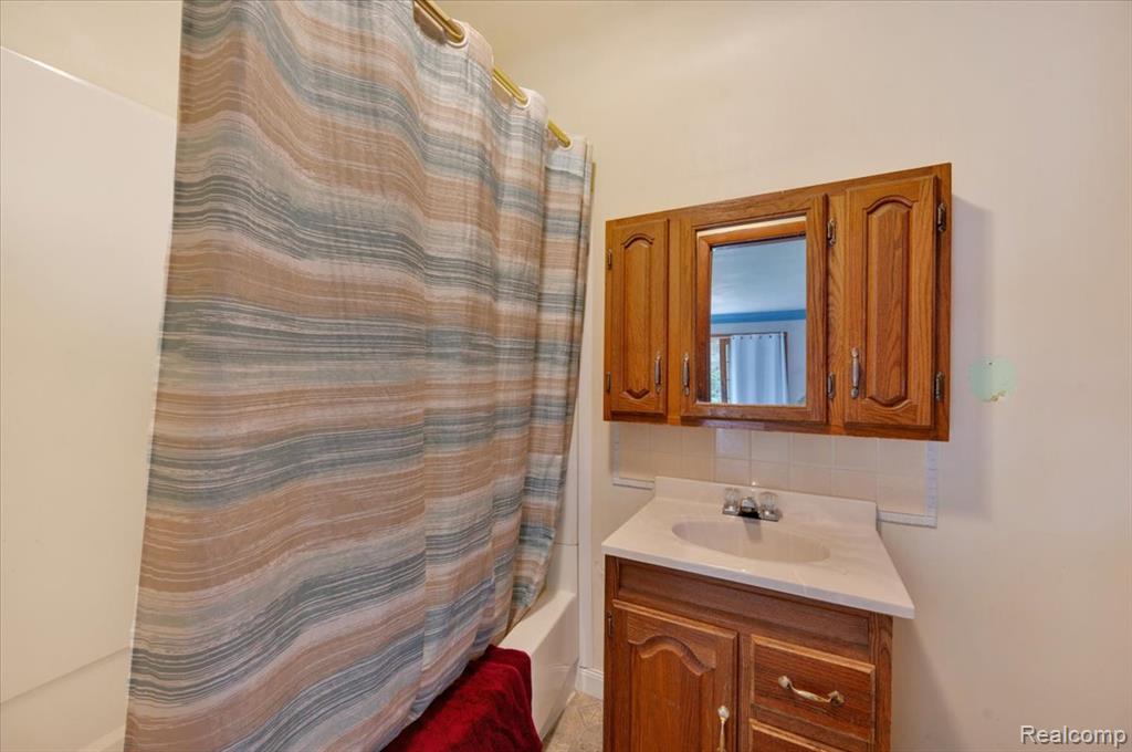 5416 Sandy Lane, Columbiaville, MI 48421 — Photo 9