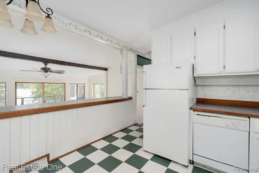 485 Bellevue Avenue, Lake Orion, MI 48362 — Photo 33