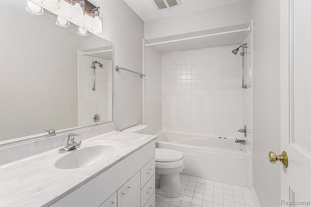 1090 Greenhills Drive, Ann Arbor, MI 48105 — Photo 21