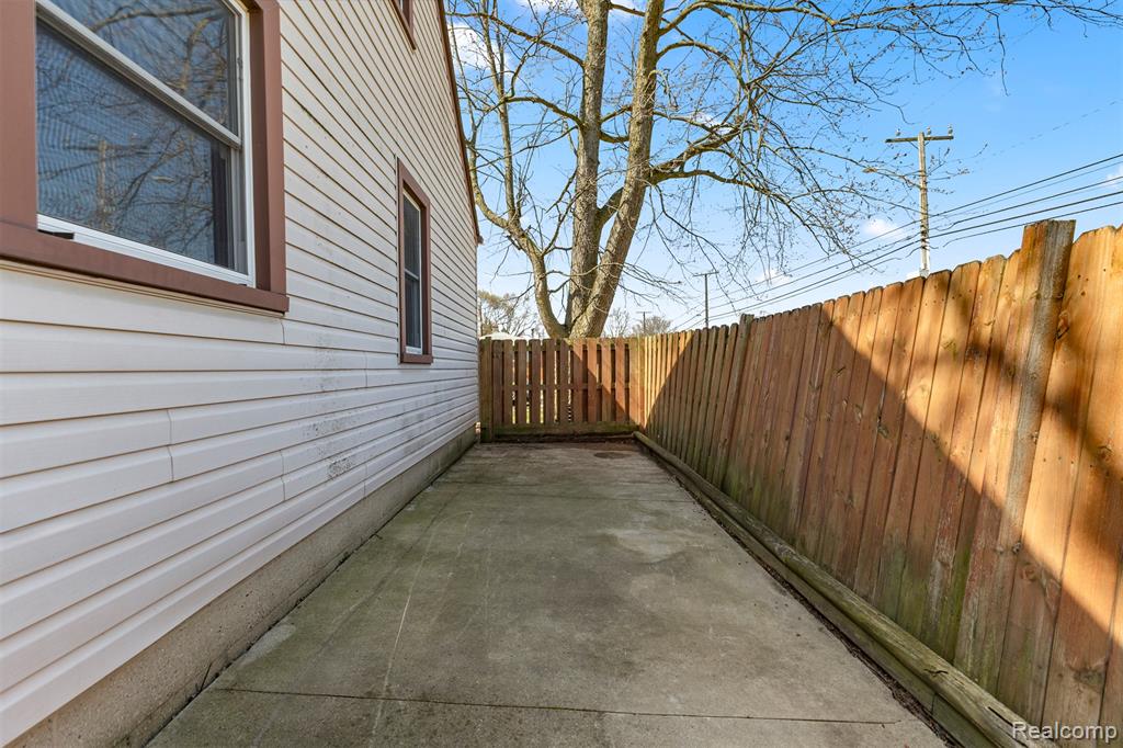 4903 Bedford Street, Dearborn Heights, MI 48125 — Photo 24