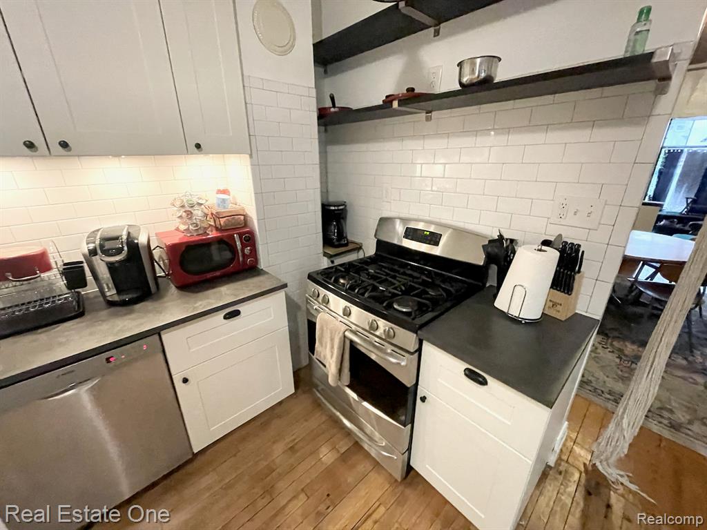 2454 Florian Street, Hamtramck, MI 48212 — Photo 18