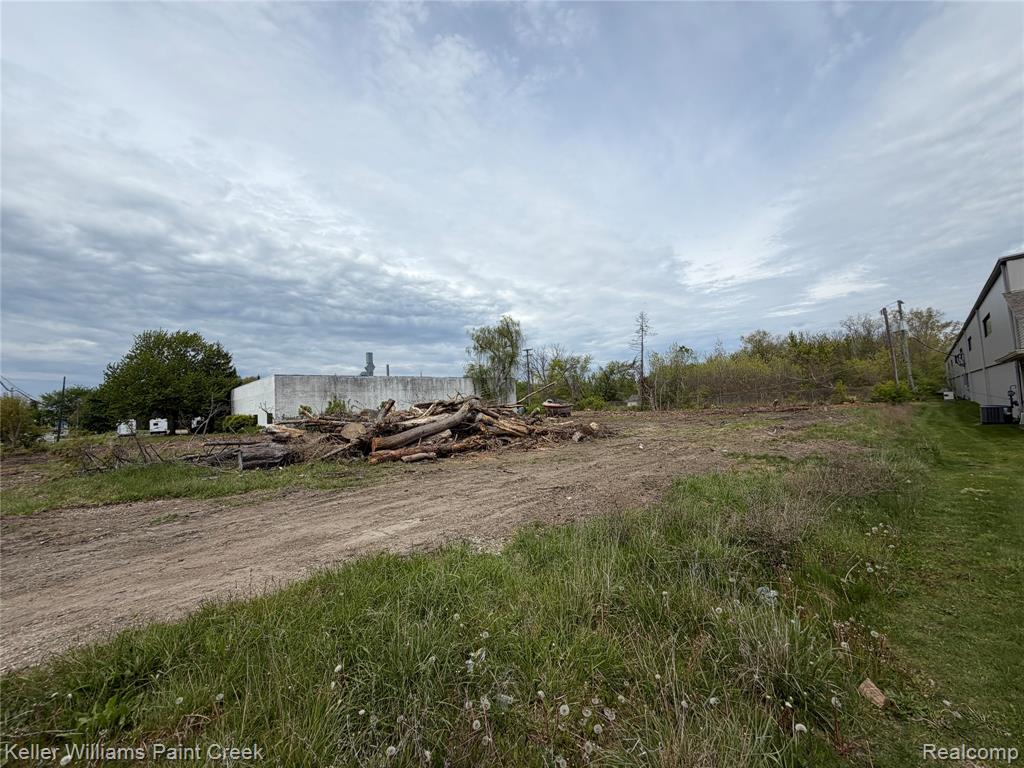 22477 15 Mile Road, Clinton Twp, MI 48035 — Photo 2