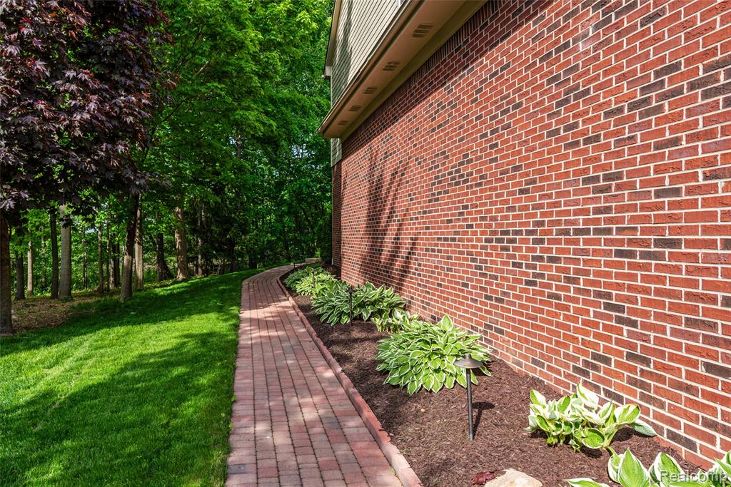 41240 Clermont Avenue, Novi, MI — Photo 55