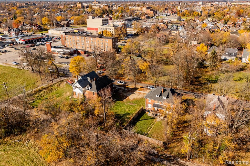 72 ENGLEWOOD Street, Detroit, MI 48202 — Photo 2