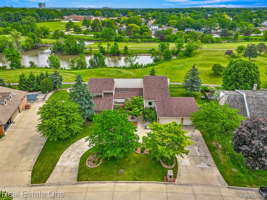 18191 Country Club Circle, Riverview, MI 48193 — Photo 57