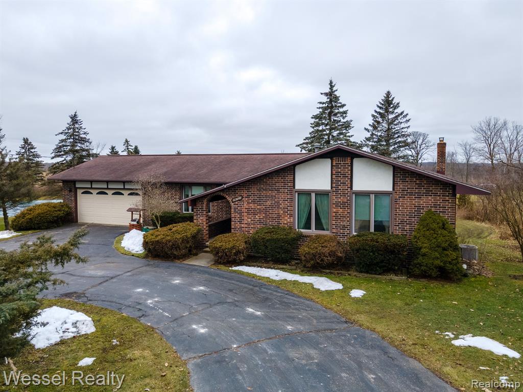 29720 ARMADA RIDGE Road, Richmond, MI 48062 — Photo 2