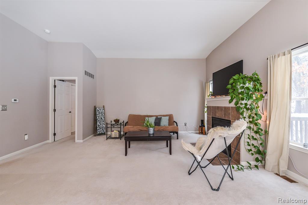 2578 SIGNATURE Circle, Pinckney, MI 48169 — Photo 20